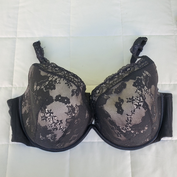 Cacique Other - Cacique Plunge bra /w black lace size 46DD